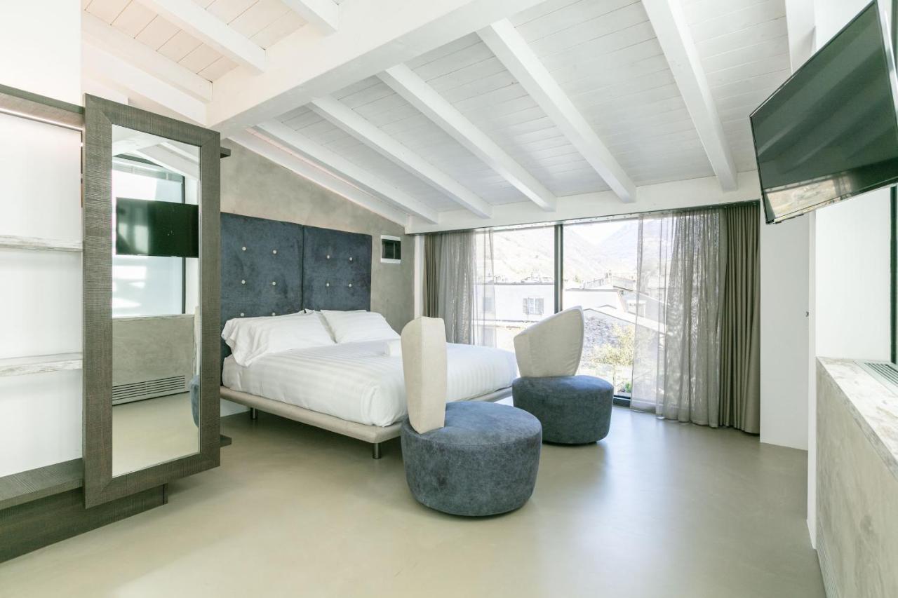 Domus Cavour Rooms&Suites Tirano Kültér fotó