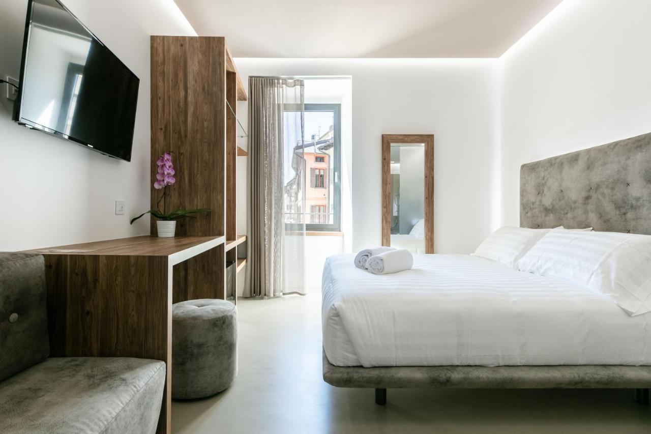 Domus Cavour Rooms&Suites Tirano Kültér fotó
