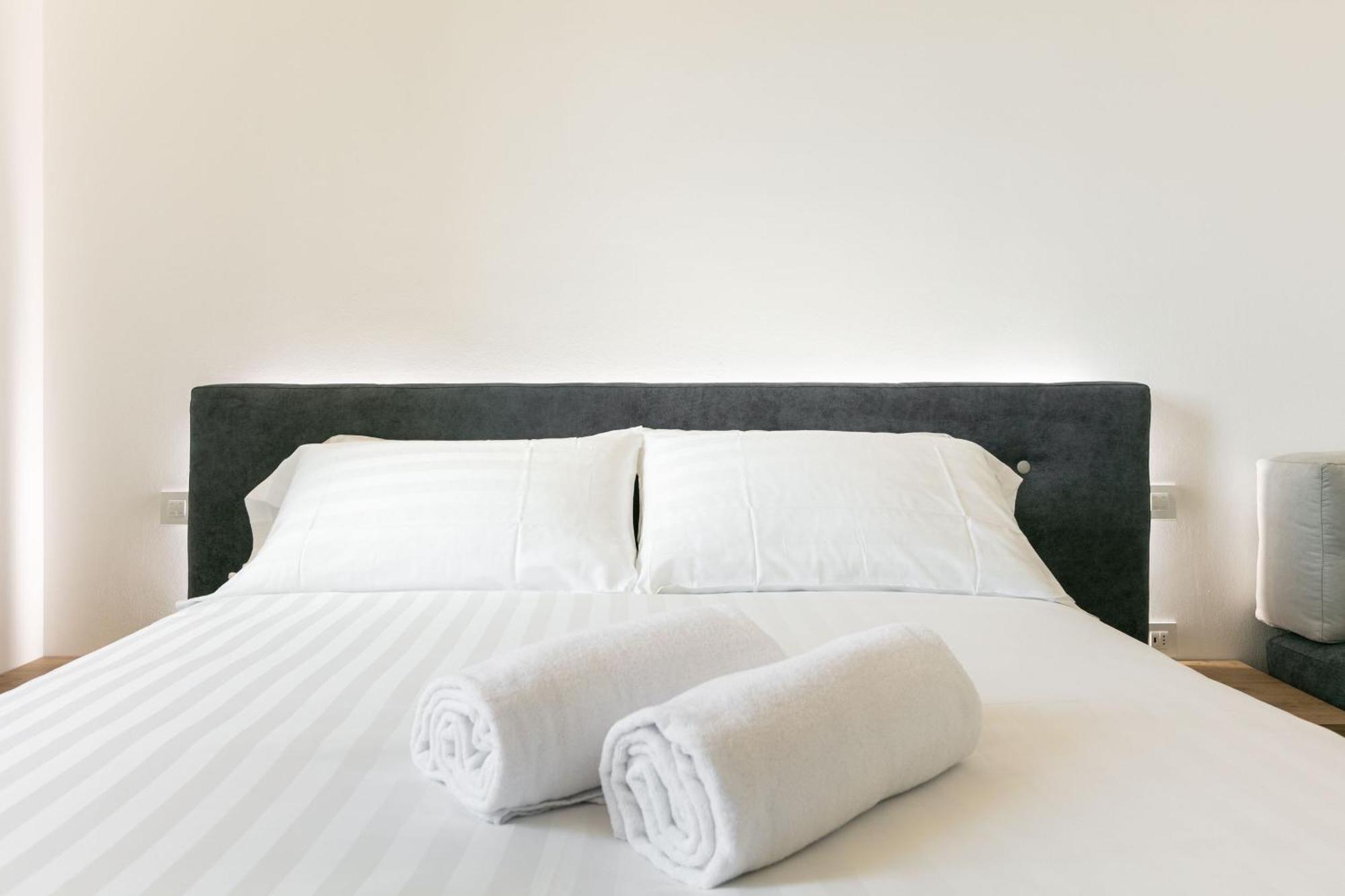 Domus Cavour Rooms&Suites Tirano Szoba fotó