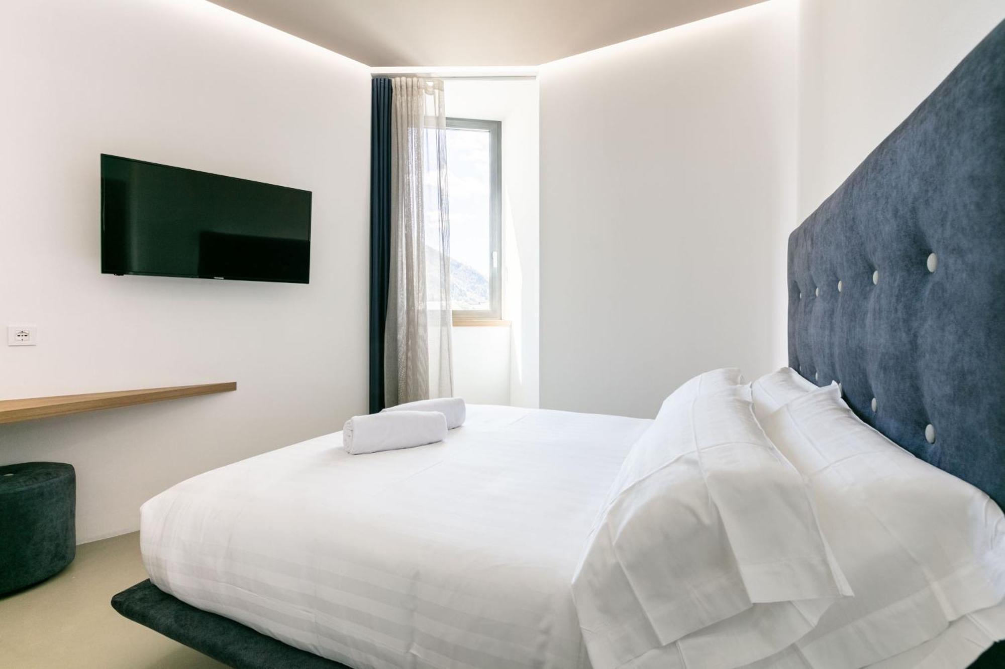 Domus Cavour Rooms&Suites Tirano Szoba fotó