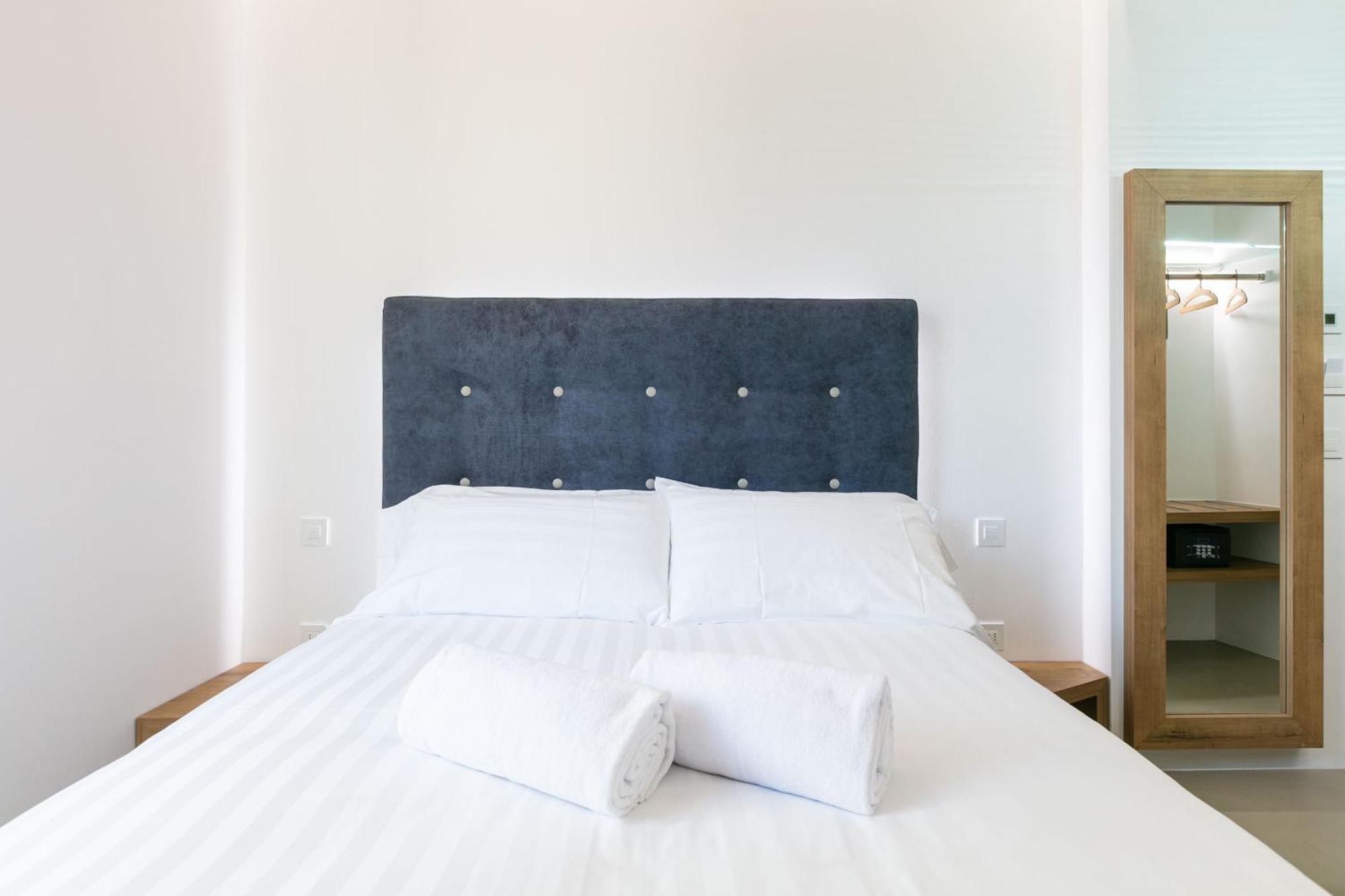 Domus Cavour Rooms&Suites Tirano Szoba fotó