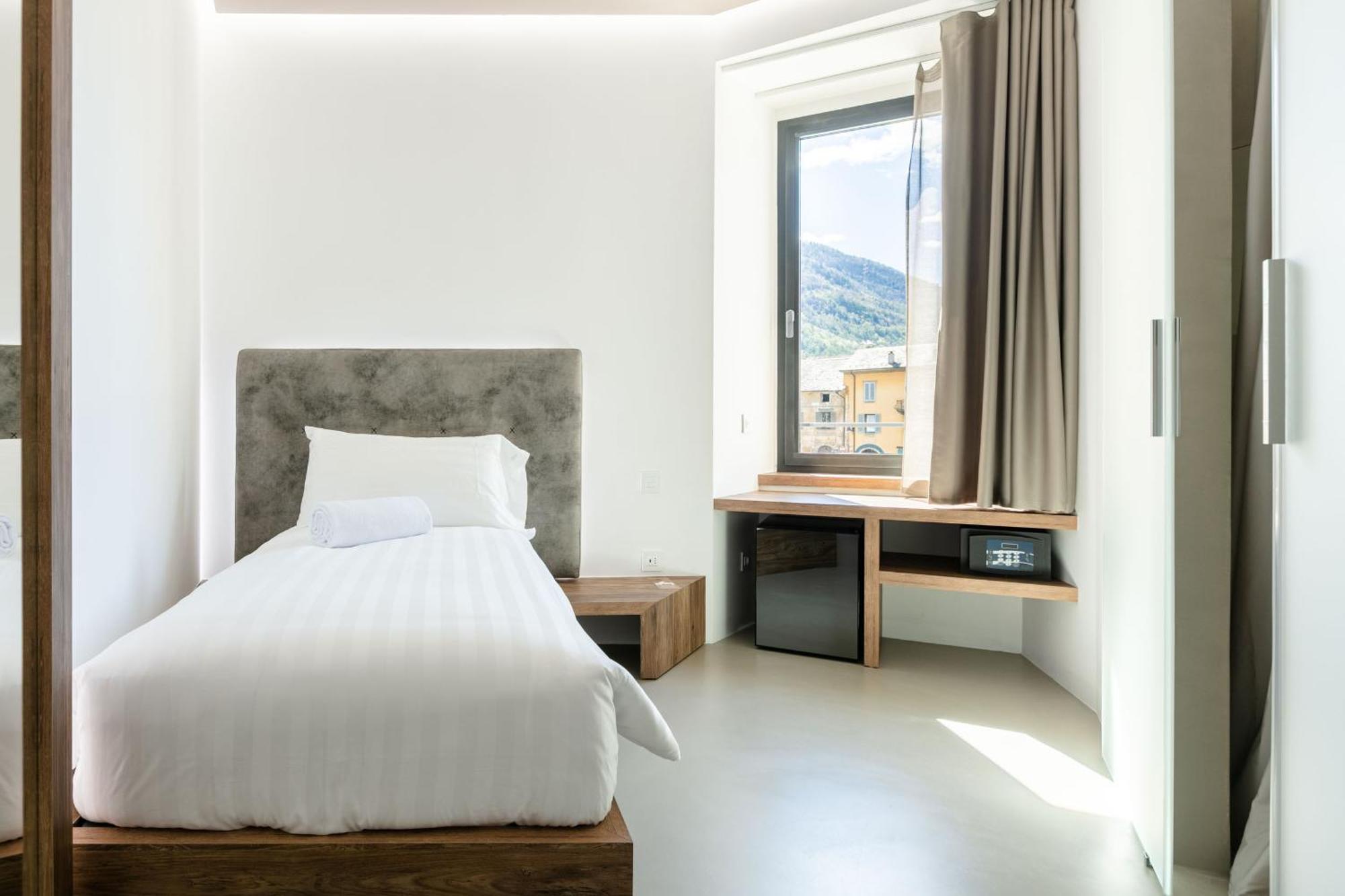 Domus Cavour Rooms&Suites Tirano Szoba fotó